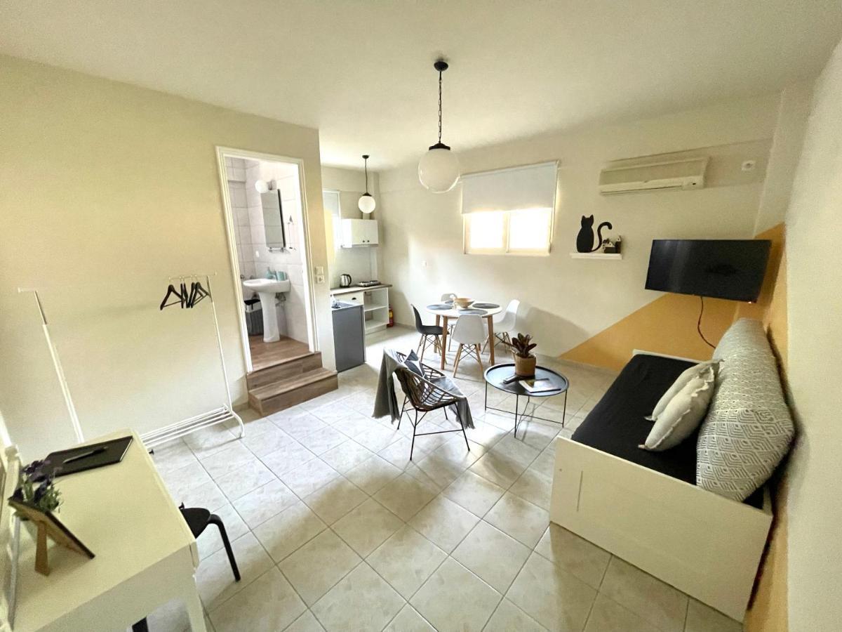 קלמאטה Sofi'S Apartments מראה חיצוני תמונה